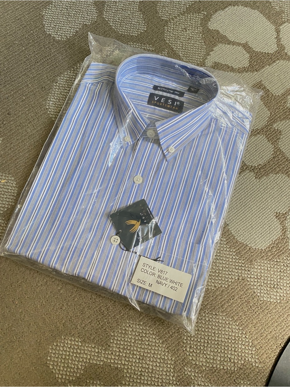 VESI Sportswear Short Sleeve Men’s Button Down Shirt Blue White Stripe Med NEW
